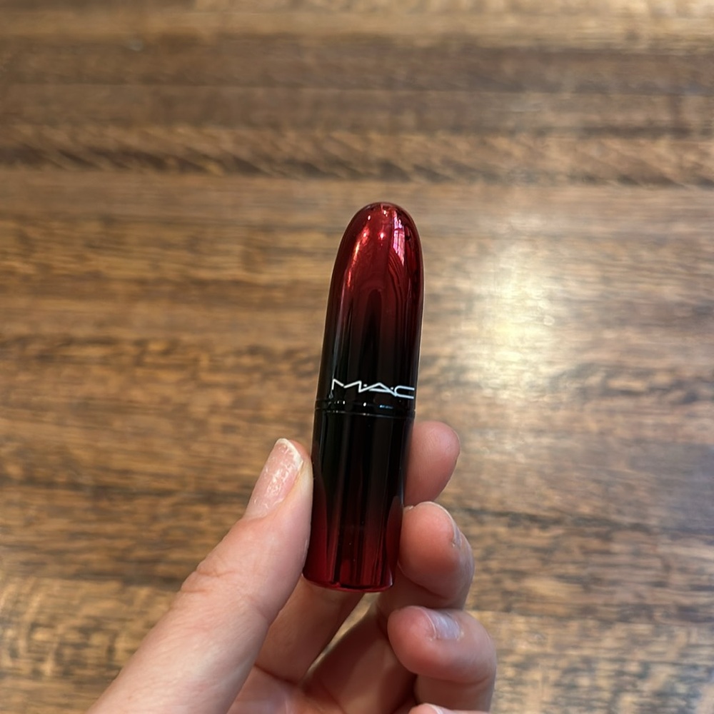 Mac Give me Fever lipstick - Picture 2 of 4